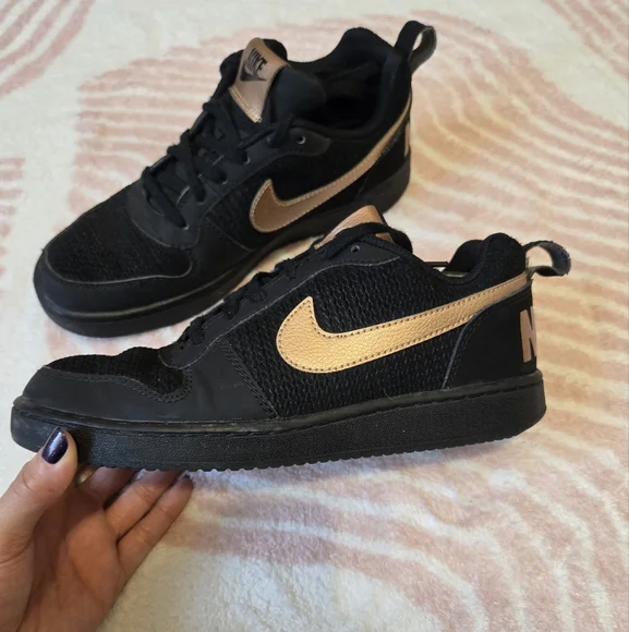 Nike Women's Court Borough Low Sneaker | 7.5 - Picture 10 of 14